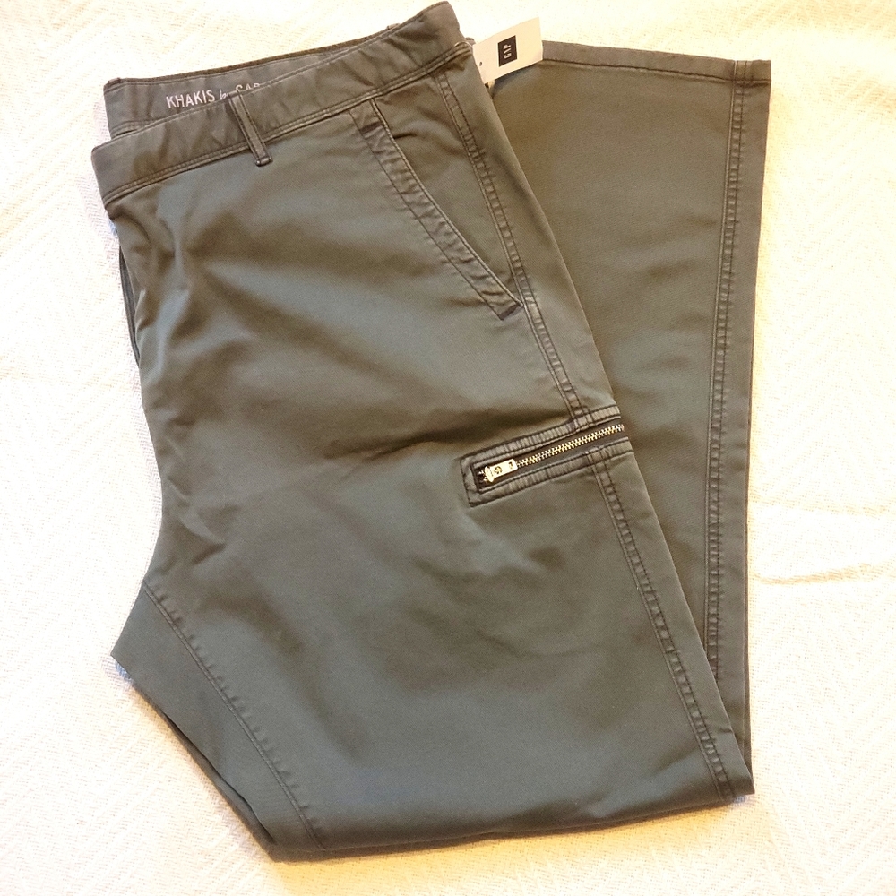 NWT {GAP} Super Skinny Cargo Khakis